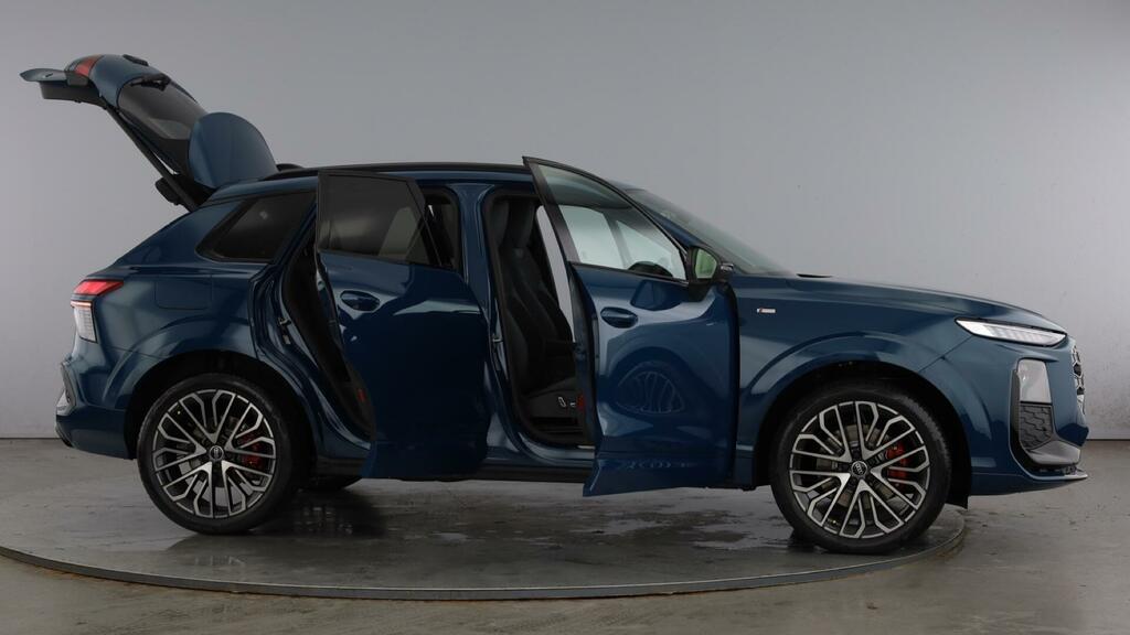 Audi Q3 2.0 Tfsi Edition 1 S Tronic Quattro Euro 6 5-Door Blue #6