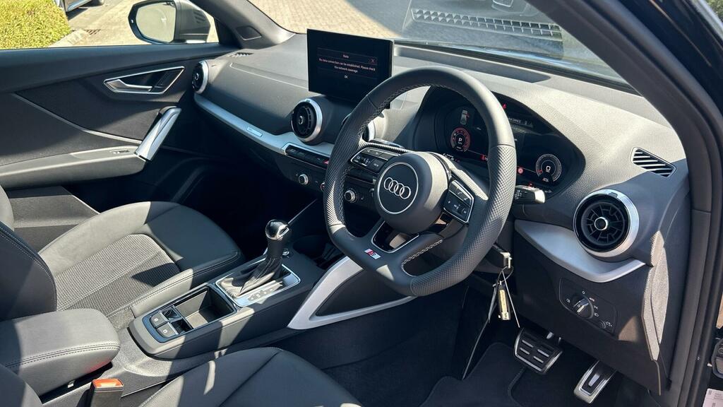 Audi Q2 Tfsi Cod 35 Black Edition S Tronic Euro 6 5-Door Black #4