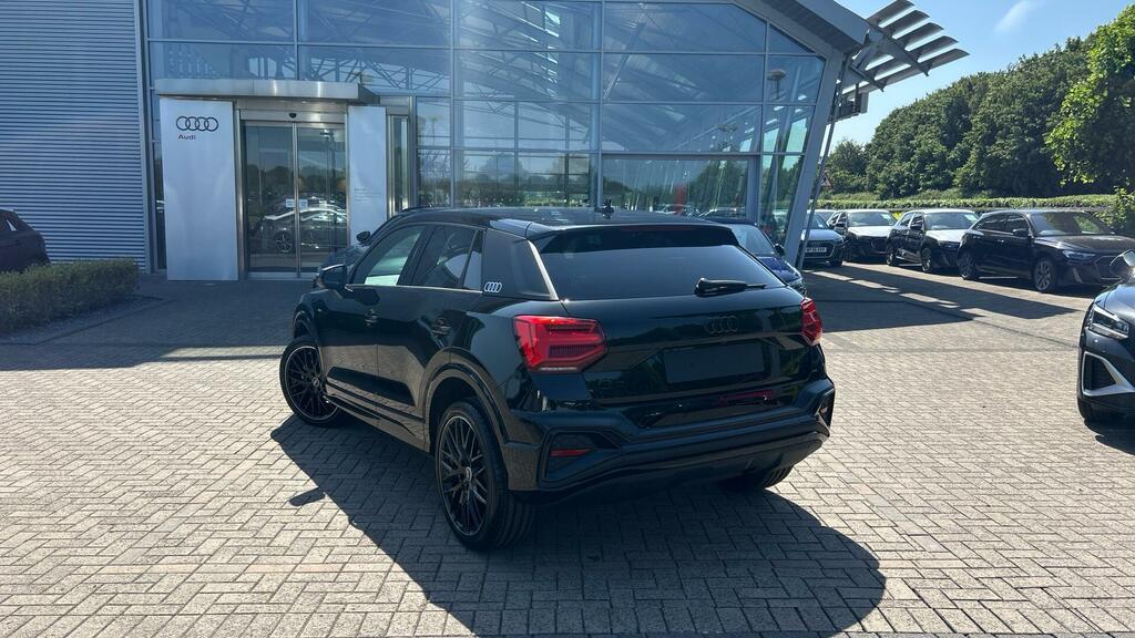 Audi Q2 Tfsi Cod 35 Black Edition S Tronic Euro 6 5-Door Black