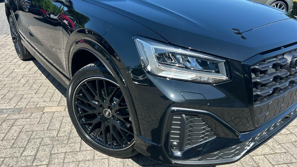 Audi Q2 Tfsi Cod 35 Black Edition S Tronic Euro 6 5-Door Black #5