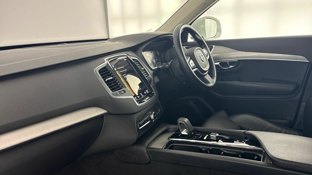 Volvo XC90 2.0 B5 Mhev Momentum 4Wd Euro 6 5-Door White #2