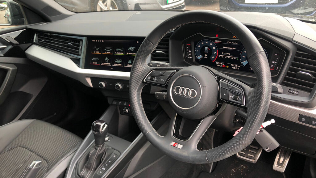 Audi A1 Tfsi 35 S Line Sportback S Tronic Euro 6 5-Door VU73CMZ Black #6