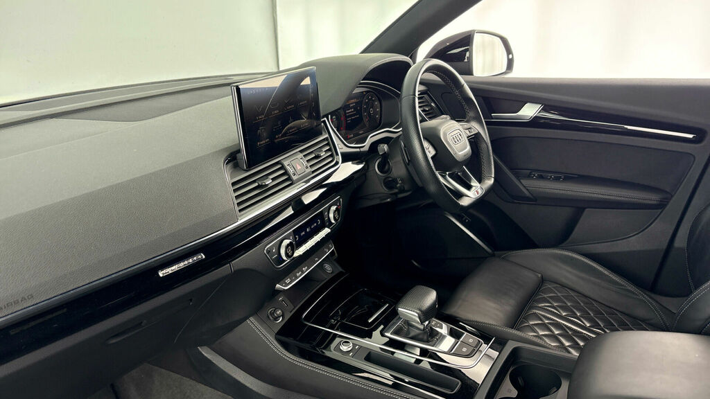 Audi Q5 2.0 Tdi 40 Edition 1 S Tronic Quattro Euro 6 5-Doo WP22GRK Black #2