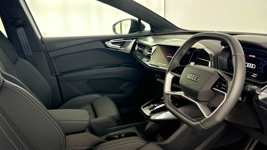 Audi Q4 E Tron 45 Black Edition 5-Door 82Kwh KN75XTA Silver #6