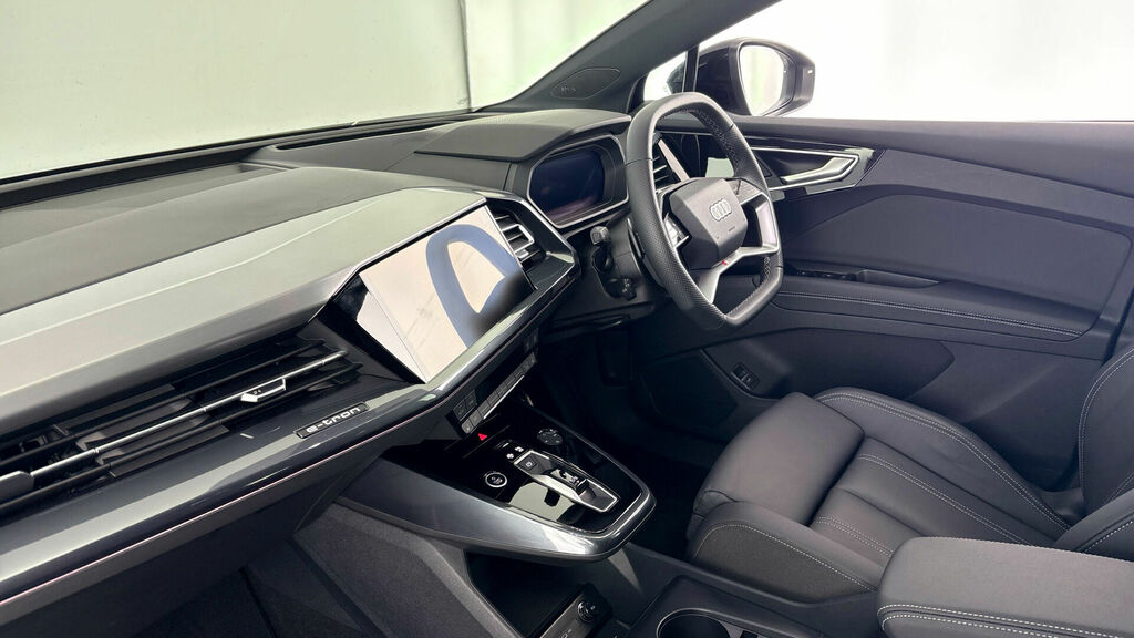 Audi Q4 E Tron 45 Black Edition 5-Door 82Kwh KN75XSY #2