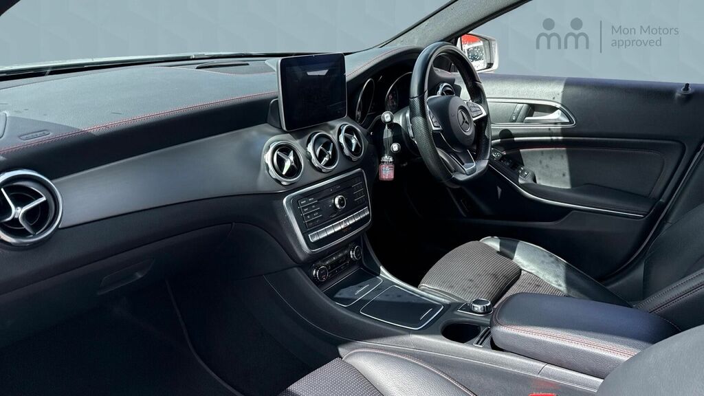 Mercedes-Benz GLA Class Gla220d Amg Line Premium 7G-dct 4Matic Euro 6 5- RV67VNP Silver #2