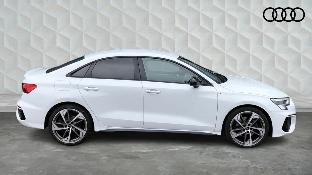 Audi A3 2.0 Tdi 35 Edition 1 S Tronic Euro 6 4-Door KM22JEO White #4