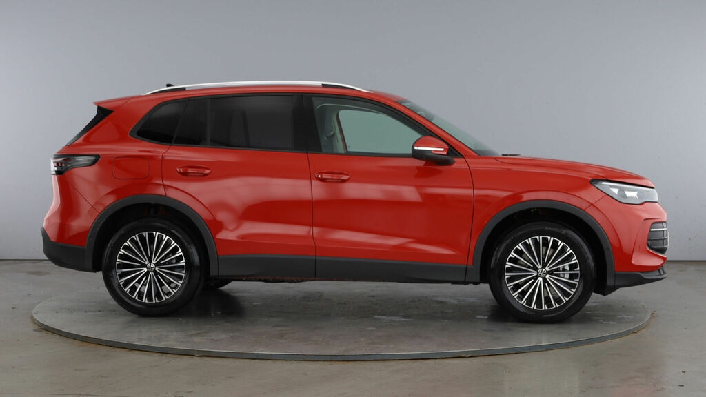 Volkswagen Tiguan 2.0 Tdi Match Dsg Euro 6 5-Door Red #4