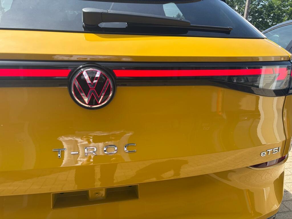 Volkswagen T-Roc New R-line 1.5 Etsi 150 Ps 7-Speed Dsg 5-Door Yellow #4