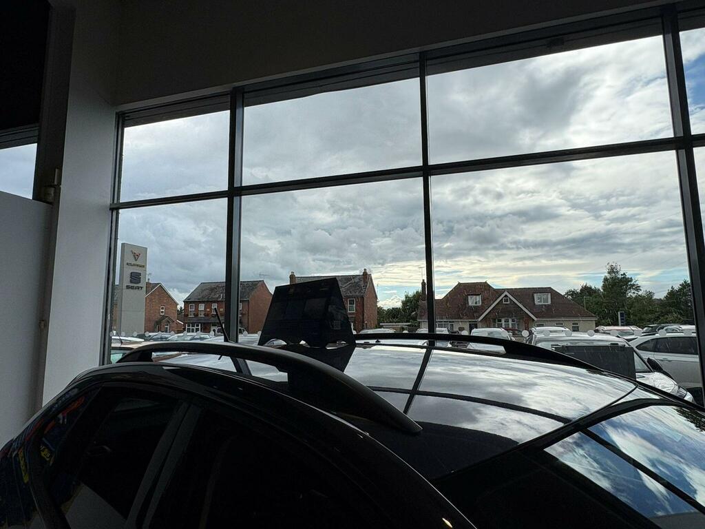 Volkswagen Taigo 1.0 Tsi 115 Match Heated Front Seats Space Black #11