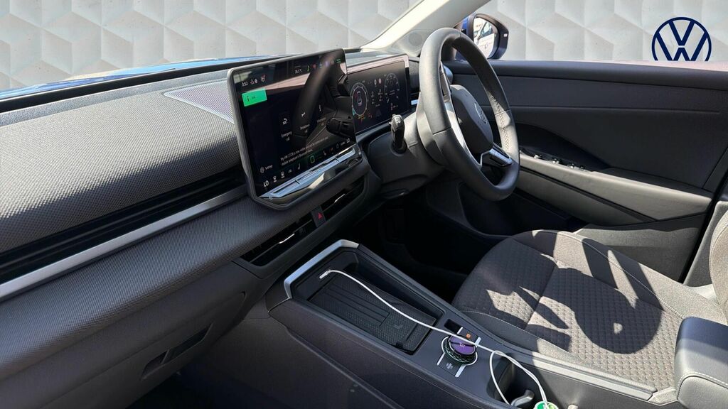 Volkswagen T-Roc Etsi Mhev Life Dsg Euro 6 5-Door CA26NZK Blue #2