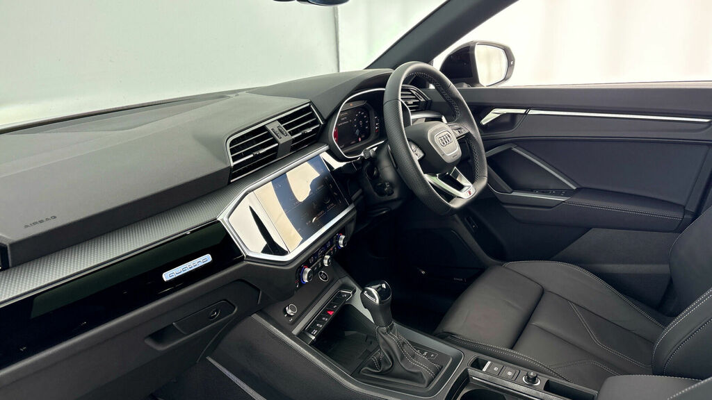 Audi Q3 2.0 Tdi 40 Black Edition Sportback S Tronic Quattr Grey #2