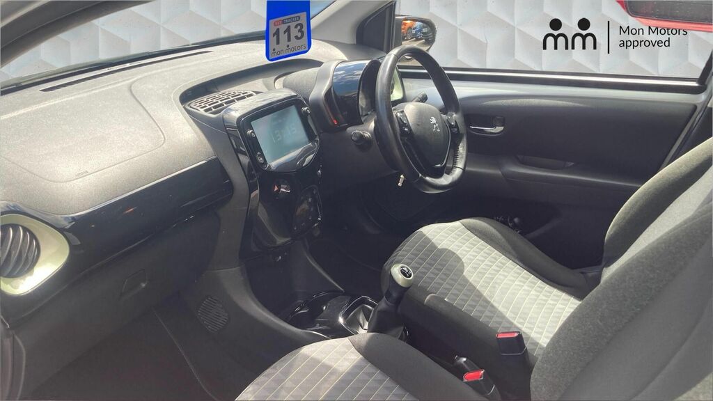 Peugeot 108 1.0 Collection Euro 6 5-Door VO21HFU Silver #2