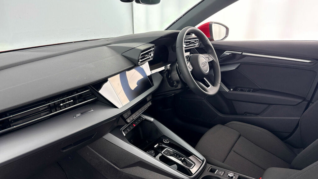 Audi A3 Tfsi 30 Sport S Tronic Euro 6 4-Door Red #2