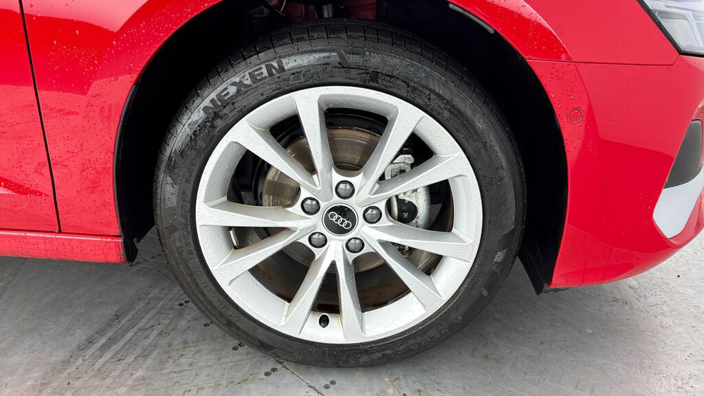 Audi A3 Tfsi 30 Sport S Tronic Euro 6 4-Door Red #5