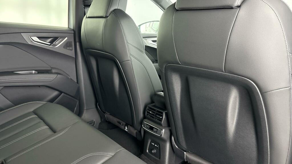 Audi Q4 E Tron Black Edition 45 E-tron Quattro 21000 Kw Black #38