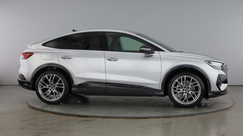 Audi Q4 E Tron Q4 Sportback Black Edition 45 210 00 Kw Silver #3