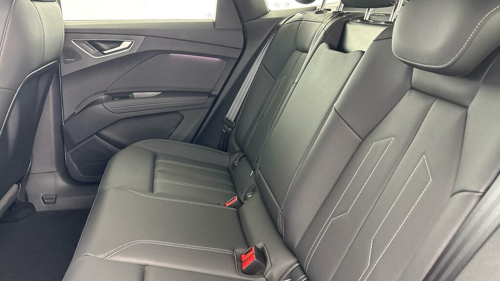 Audi Q4 E Tron Black Edition 45 E-tron Quattro 21000 Kw Black #41