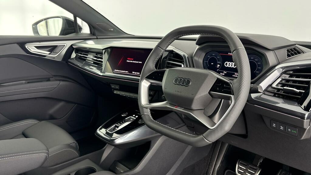 Audi Q4 E Tron Black Edition 45 E-tron Quattro 21000 Kw Black #17