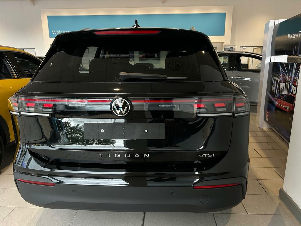 Volkswagen Tiguan Match 1.5 Etsi 150 Ps 7-Speed Dsg 5-Door Black