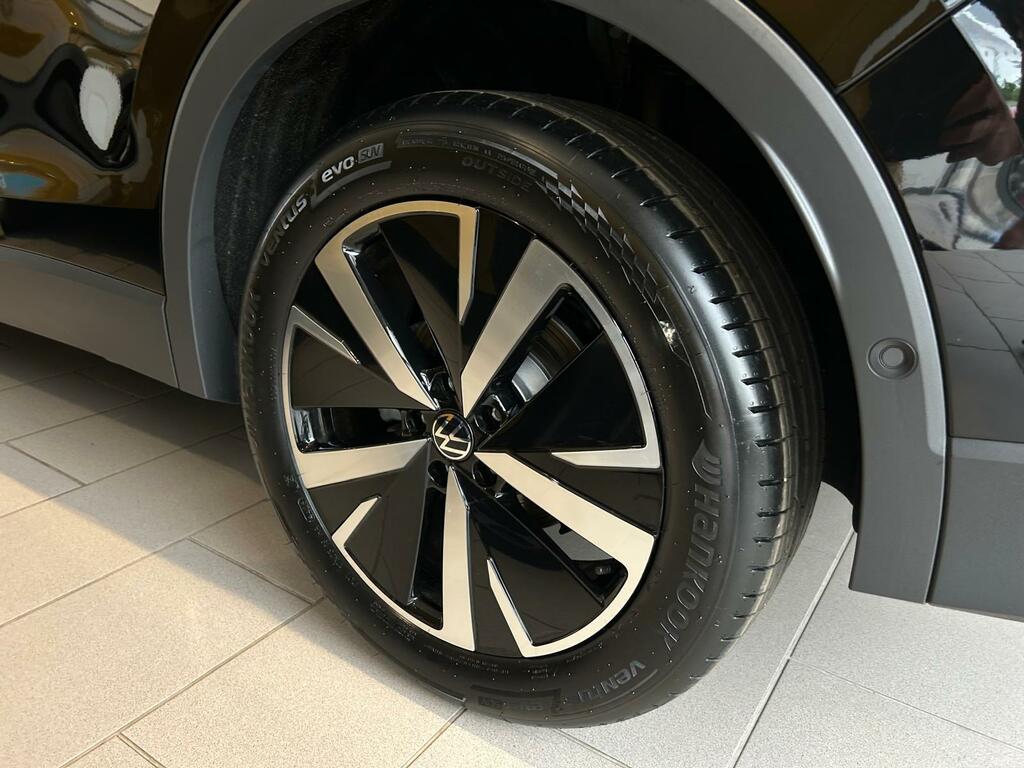 Volkswagen Tiguan Etsi Mhev Match Dsg Euro 6 5-Door Black #3