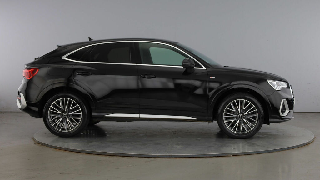 Audi Q3 Tfsi Cod 35 S Line Sportback Euro 6 5-Door CA22SKN Black #4