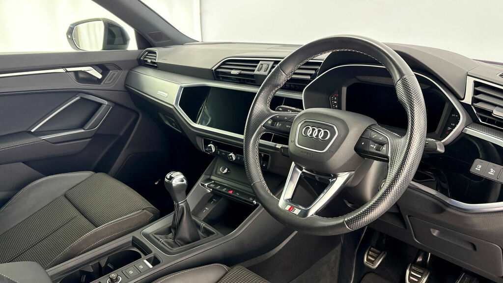 Audi Q3 Tfsi Cod 35 S Line Sportback Euro 6 5-Door CA22SKN Black #6