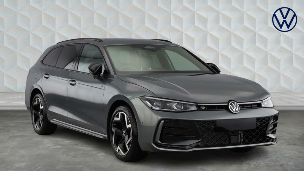 Volkswagen Passat R-line 1.5 Etsi 150 Ps 7-Speed Dsg 5-Door Grey