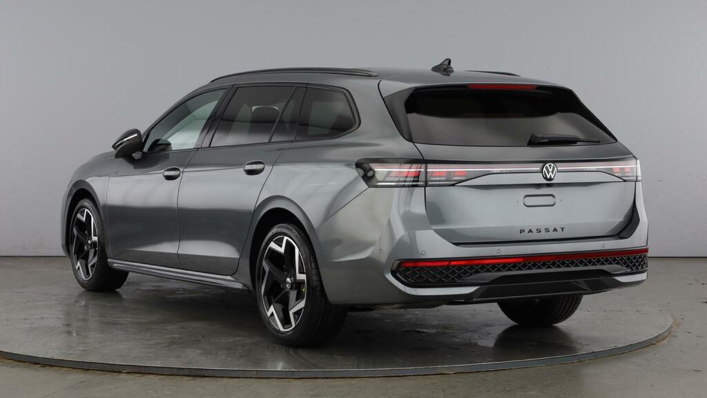 Volkswagen Passat R-line 1.5 Etsi 150 Ps 7-Speed Dsg 5-Door Grey #2