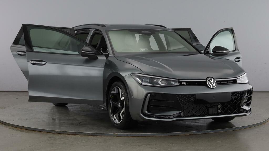 Volkswagen Passat R-line 1.5 Etsi 150 Ps 7-Speed Dsg 5-Door Grey #5