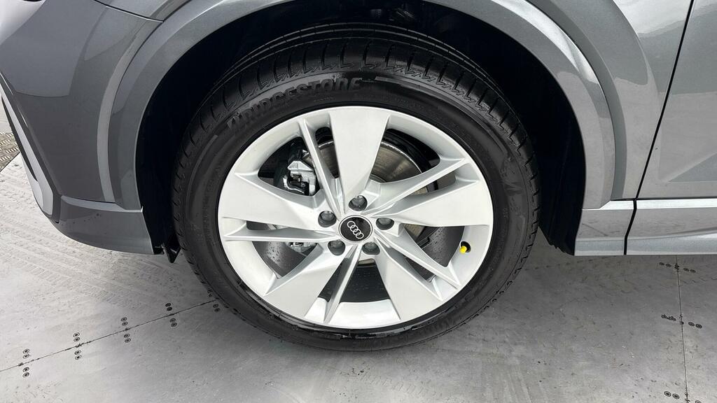 Audi Q2 S Line 35 Tfsi 150 Ps S Tronic Black #13