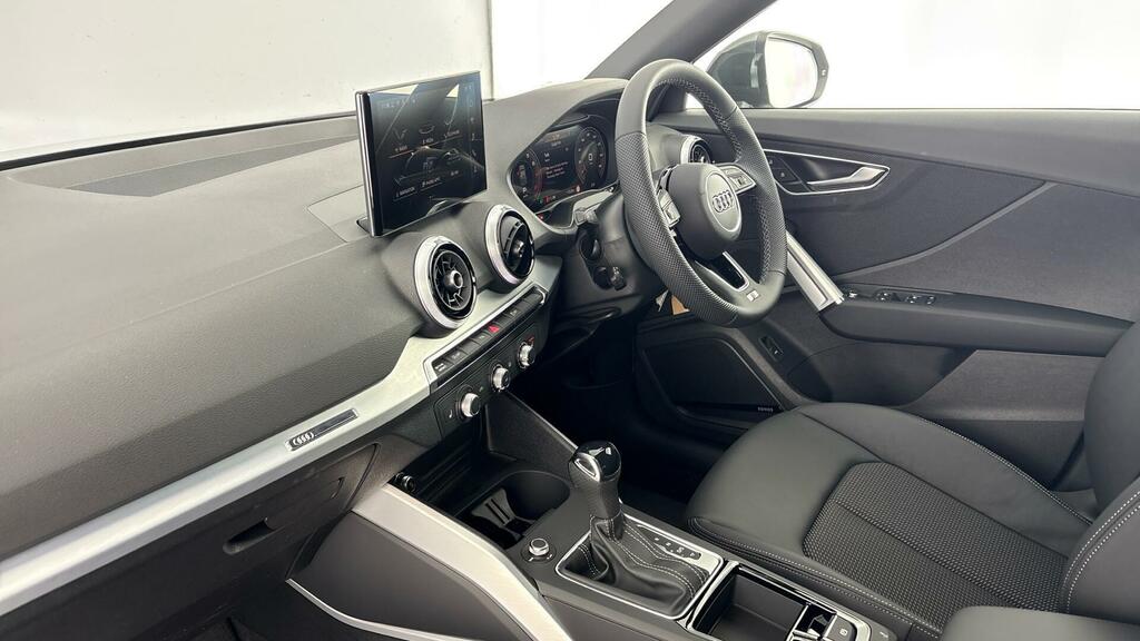 Audi Q2 S Line 35 Tfsi 150 Ps S Tronic Black #15