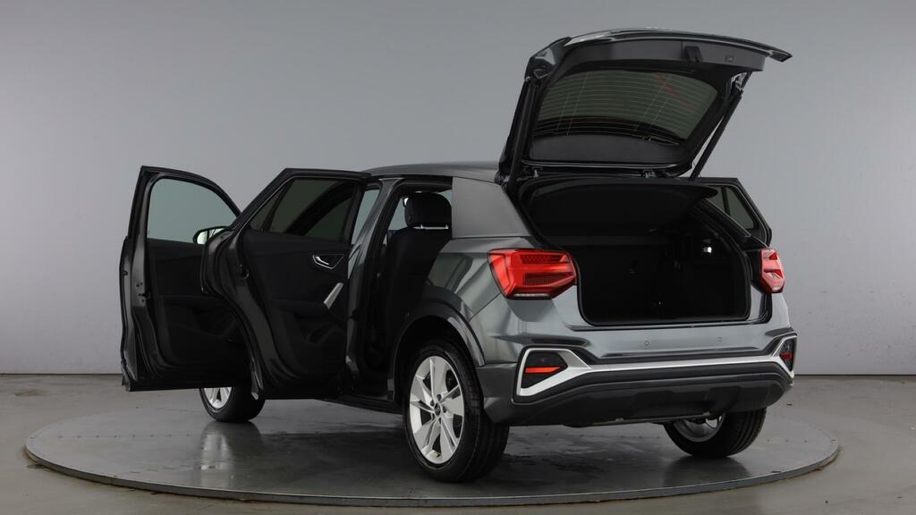 Audi Q2 S Line 35 Tfsi 150 Ps S Tronic Black #7