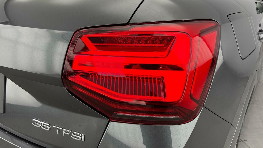 Audi Q2 S Line 35 Tfsi 150 Ps S Tronic Black #9