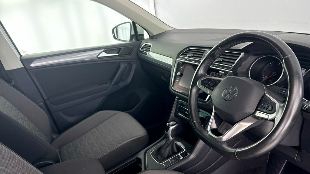 Volkswagen Tiguan 2.0 Tdi Life Dsg Euro 6 5-Door WIG3170 White #6