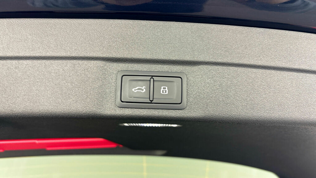 Audi A6 Avant Audi A6 Avant S Line E-tron 210,000 Kw Blue #30