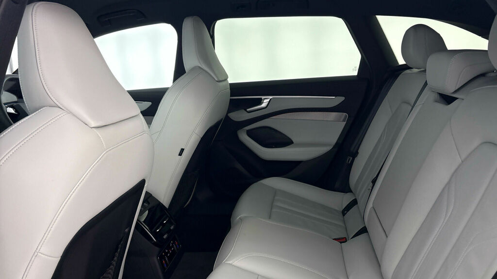Audi A6 Avant Audi A6 Avant S Line E-tron 210,000 Kw Blue #32