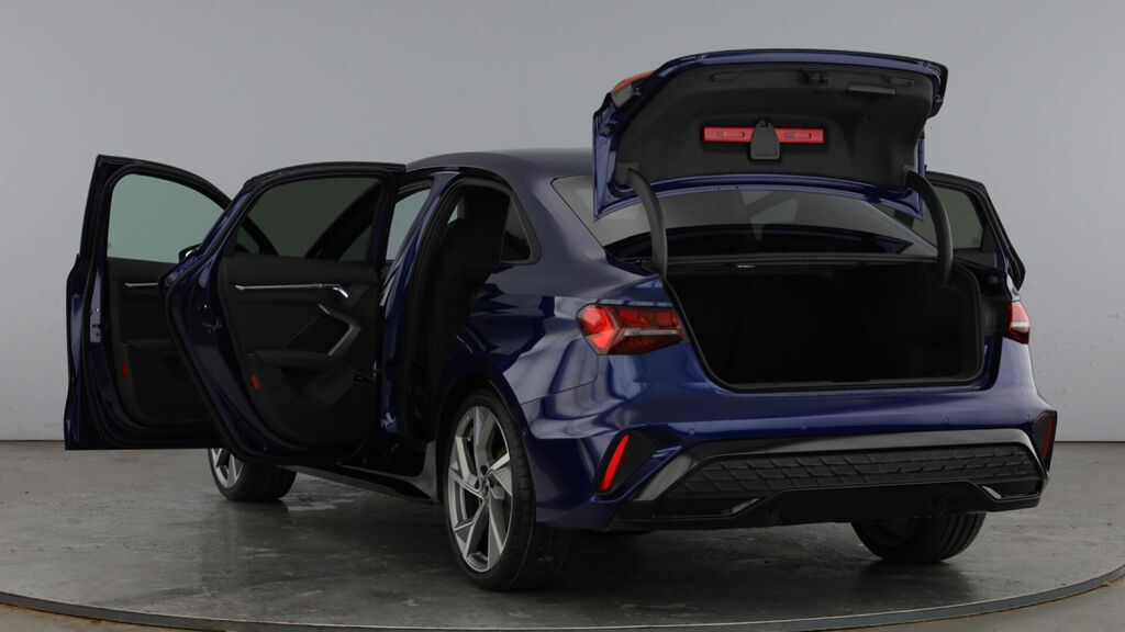 Audi A3 1.5 Tfsie Black Edition Sportback Plug- FY26VEH Black #11