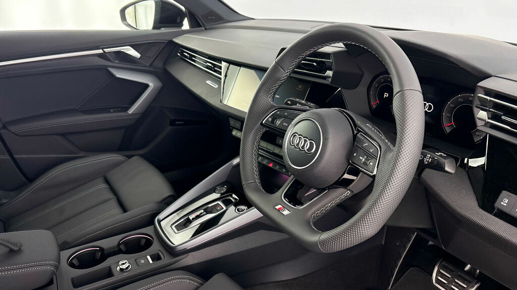 Audi A3 1.5 Tfsie Black Edition Sportback Plug- FY26VEH Black #6