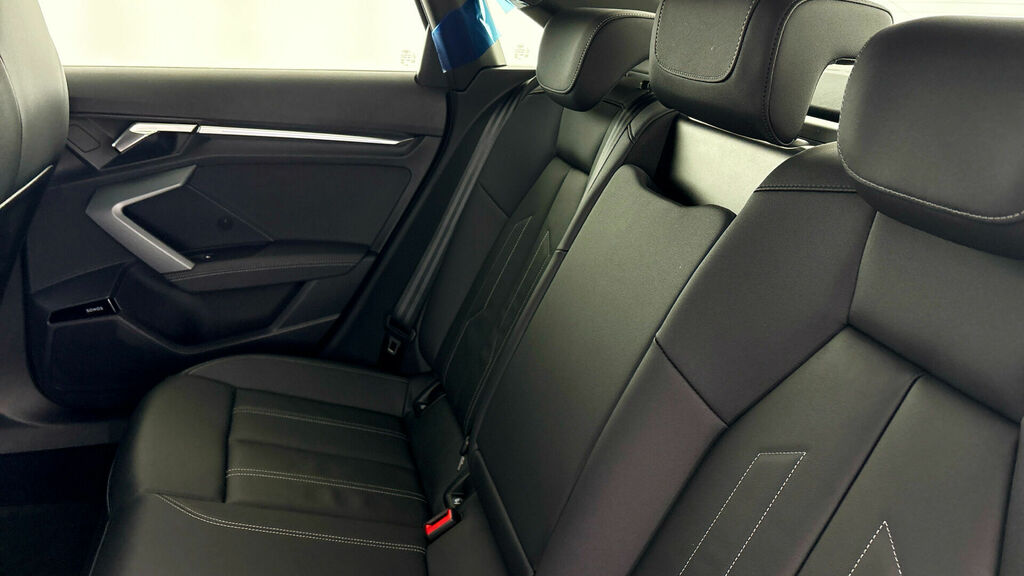 Audi A3 1.5 Tfsie Black Edition Sportback Plug- FY26VEH Black #34