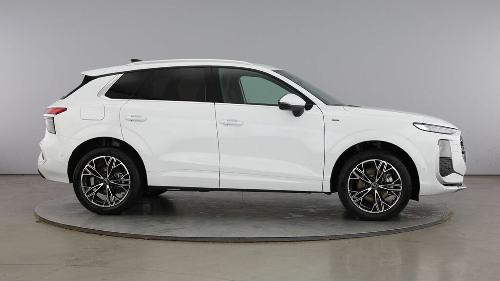 Audi Q3 E-hybrid S Line S Tronic Euro 6 5-Door 26Kwh White #4