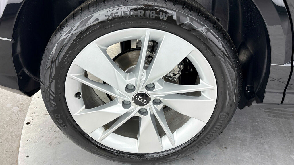Audi Q2 35 Tfsi S Line S Tronic Black #30