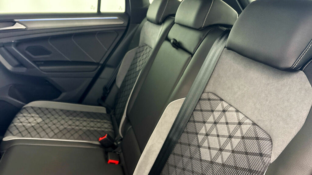 Volkswagen Tiguan Elegance Black #31
