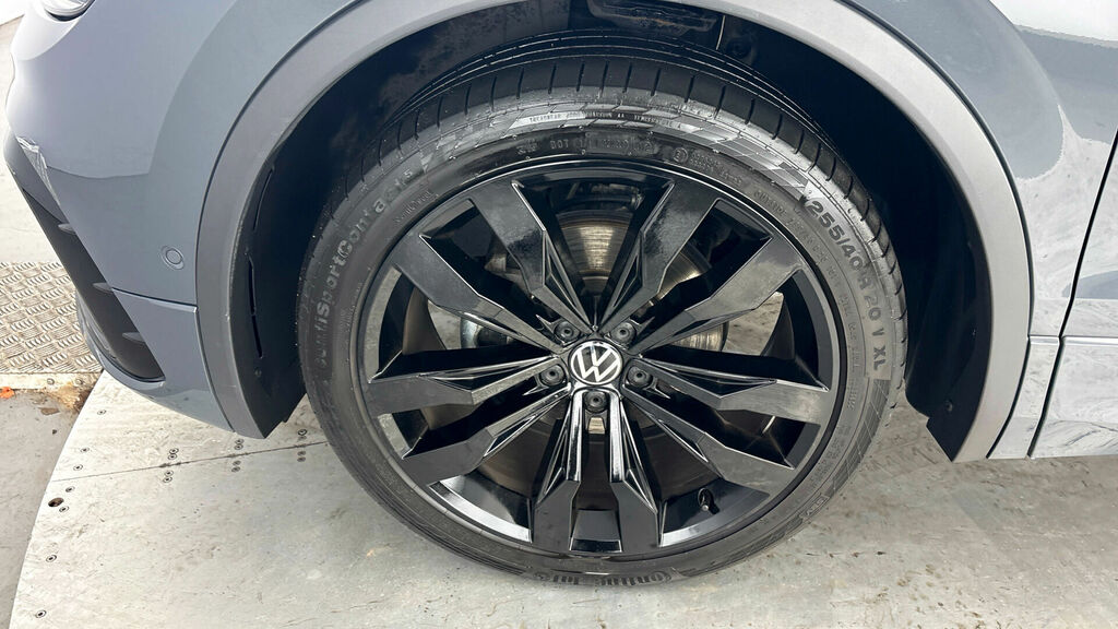 Volkswagen Tiguan Elegance Black #36