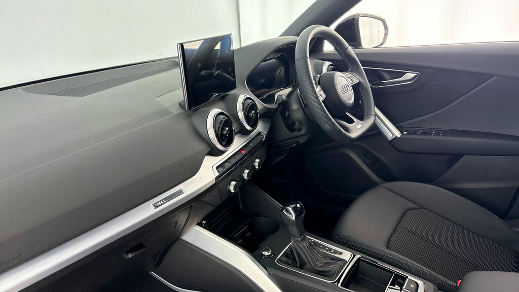 Audi Q2 Tfsi Cod 35 Black Edition S Tronic Euro 6 5-Door DK75WWA Grey #2