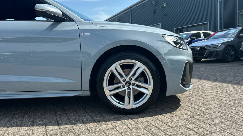 Audi A1 Tfsi 35 S Line Sportback S Tronic Euro 6 5-Door Grey #5
