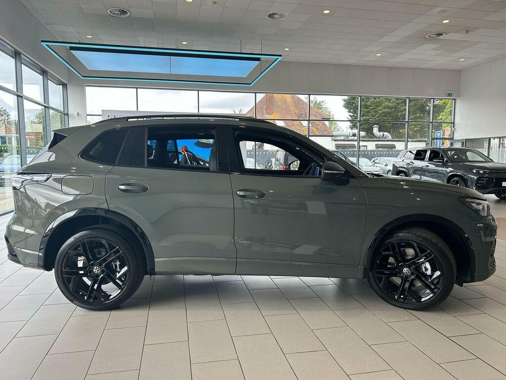 Volkswagen Tiguan 2.0 Tsi R-line Dsg 4Motion Euro 6 5-Door Green #3