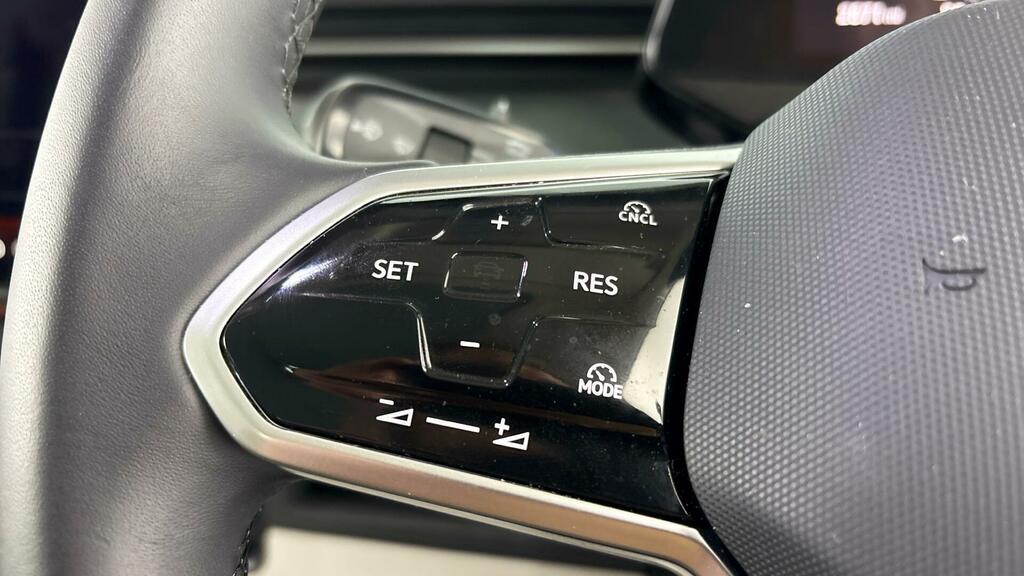 Volkswagen ID.Buzz Commerce Plus Black #18