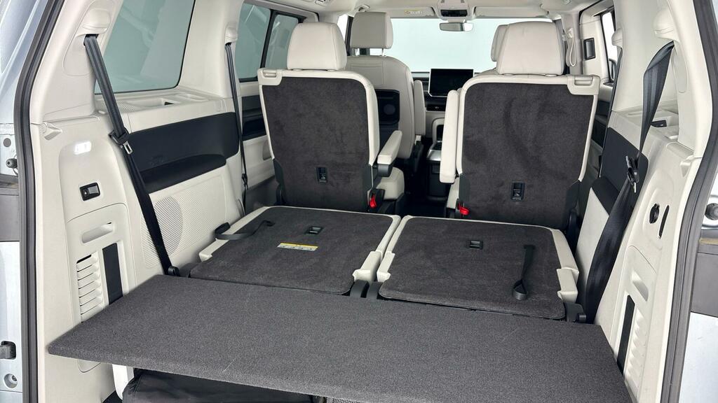 Volkswagen ID.Buzz Commerce Plus Black #36