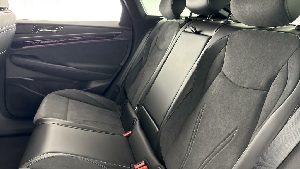 Volkswagen ID.7 210Kw Match Pro Plus 77Kwh Black #36